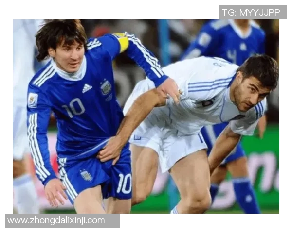 足球比赛规则探秘场上是否真的存在使用蓝牌的知名球星