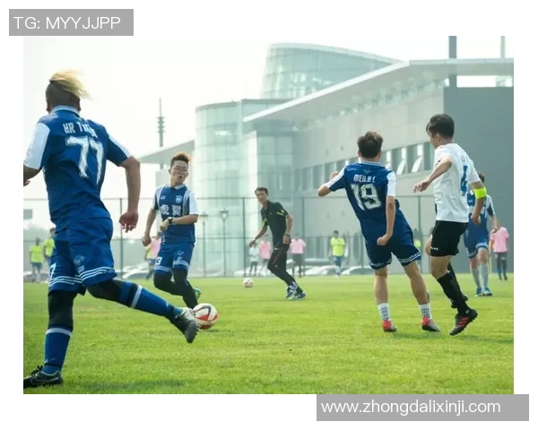 闪耀绿茵展雄姿足球球星风范引领激情与梦想 闪耀绿茵展雄姿足球球星风范引领激情与梦想